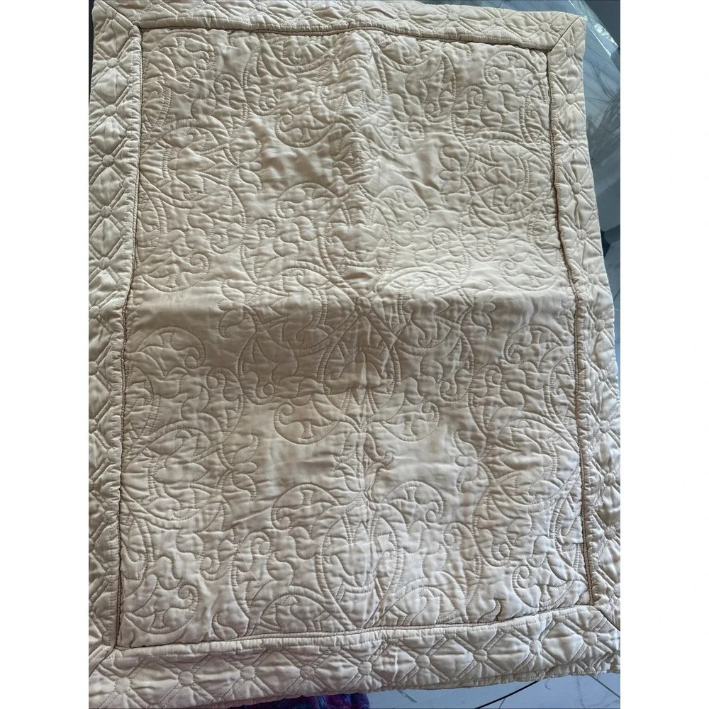 Wamsutta Standard Sham Gold Quilted Satin Floral Stitch Cotton Blend 24x30 Set 4